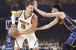 YIHAO-西亚卡姆迎来十赛季出色发挥，G2观众热烈欢呼！气势如虹延续的简单介绍